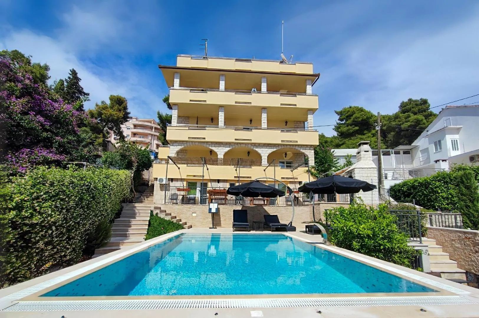 Villa Penava, Private Beach, Pool And 7Min To Trogir