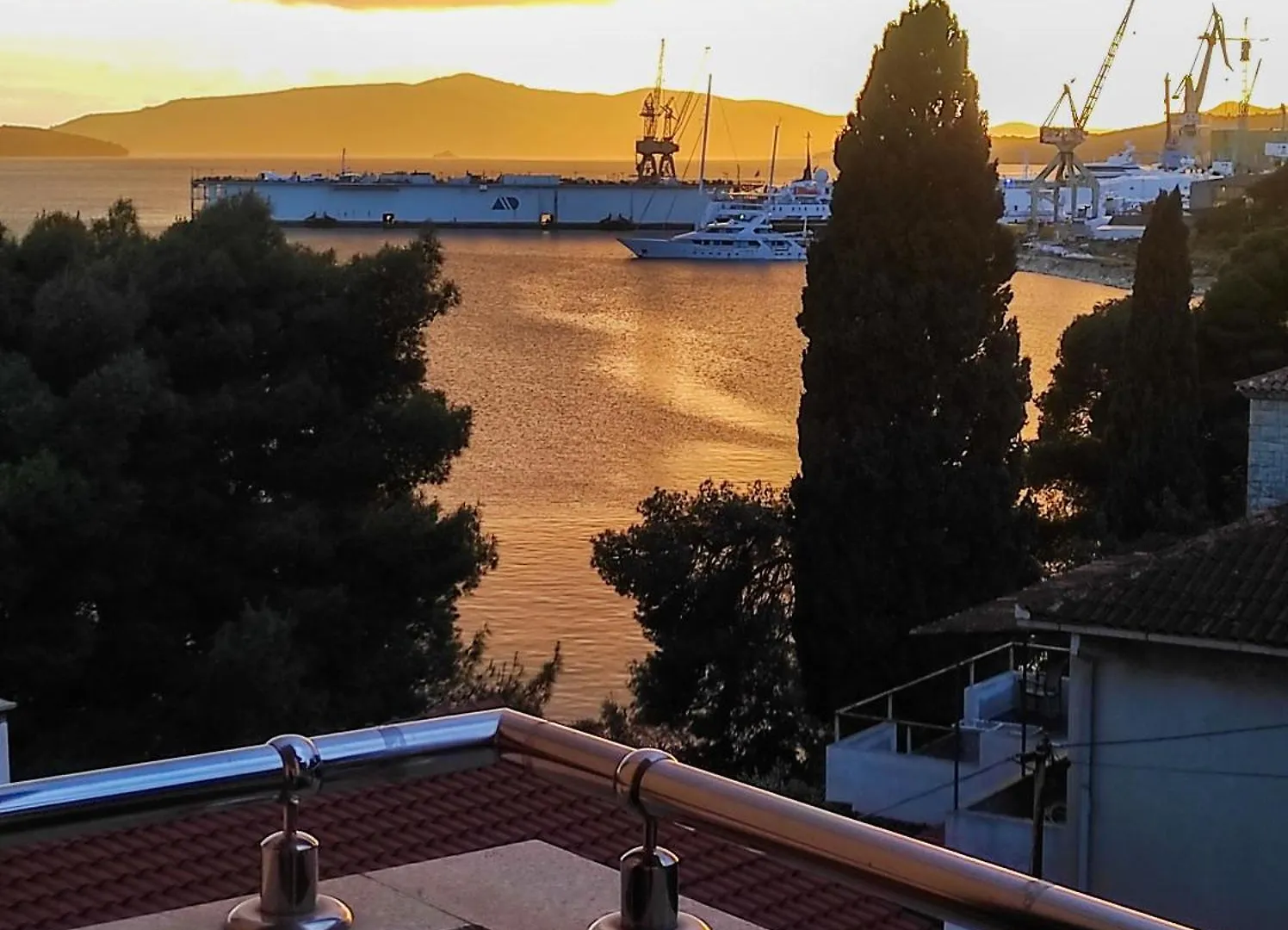 Villa Penava, Private Beach, Pool And 7Min To Trogir 0*,  Kroatien